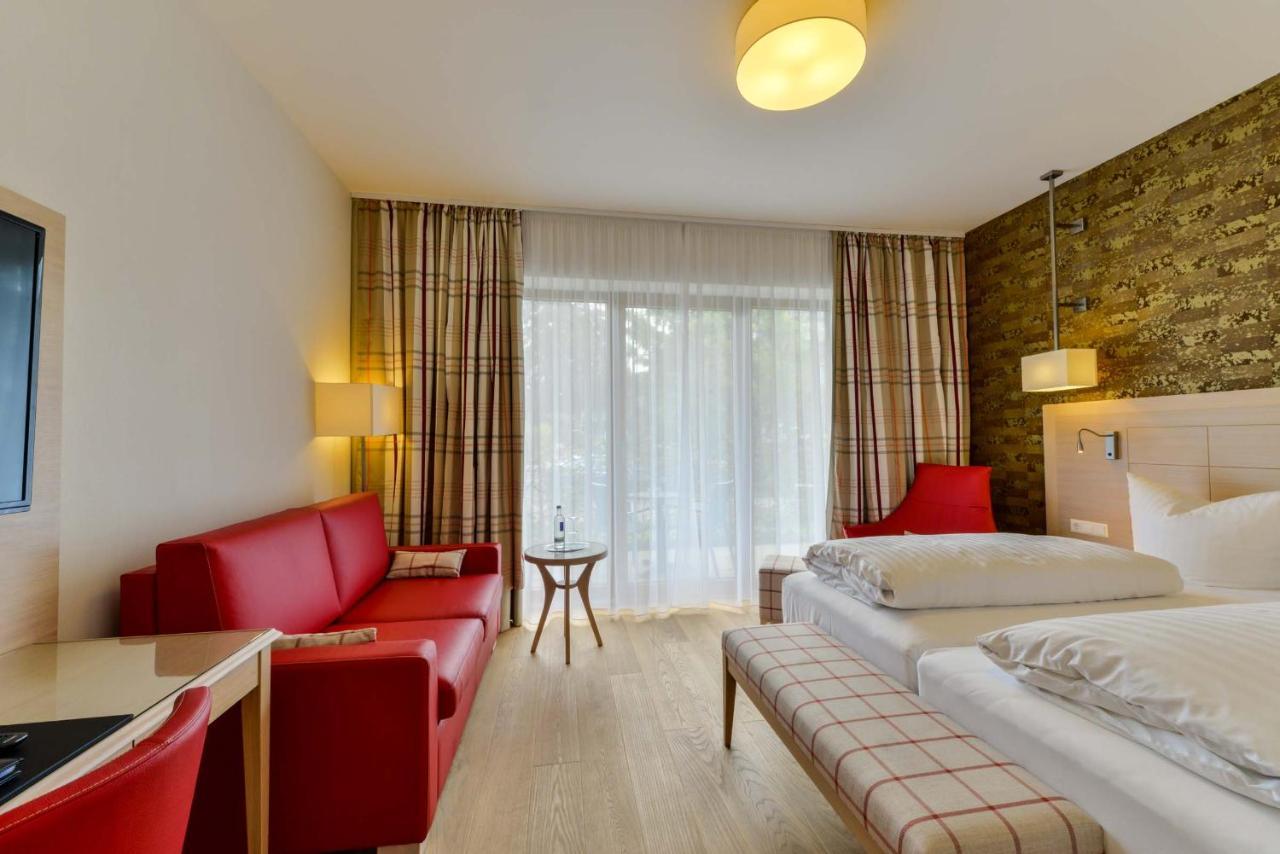 Hotel Poeker เมพเพิน ภายนอก รูปภาพ