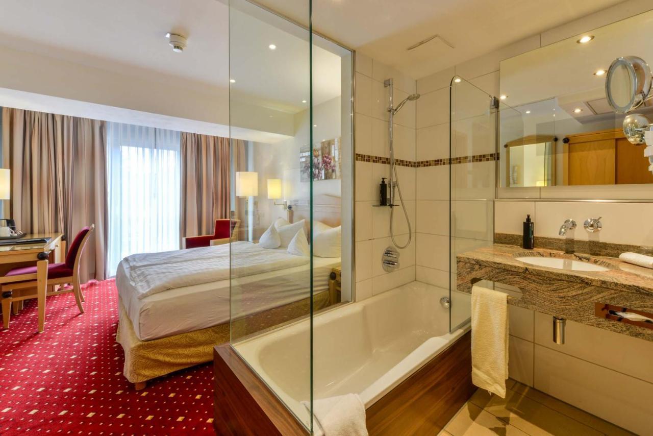 Hotel Poeker เมพเพิน ภายนอก รูปภาพ